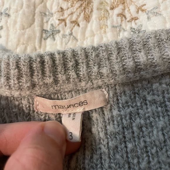 Maurice’s size 3 sweater - Picture 3 of 3